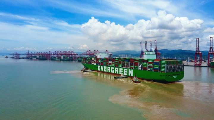 Ningbo Zhoushan Port ansluter till världens största containerfartyg Changyi