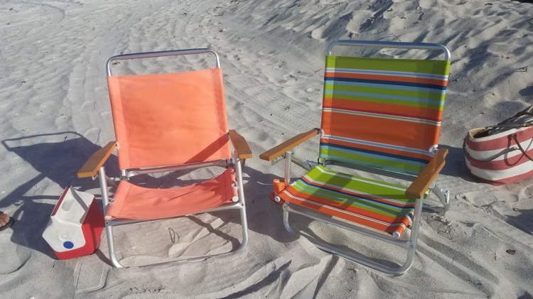 Tips för att köpa strandstolar, njut av kyssen på havsbrisen!